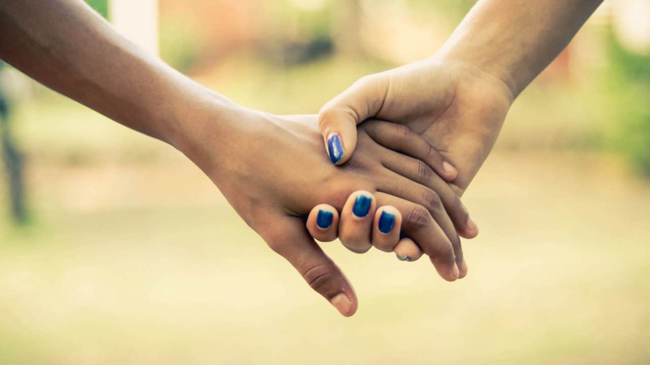 Holding Hands Can Help Relieve Pain