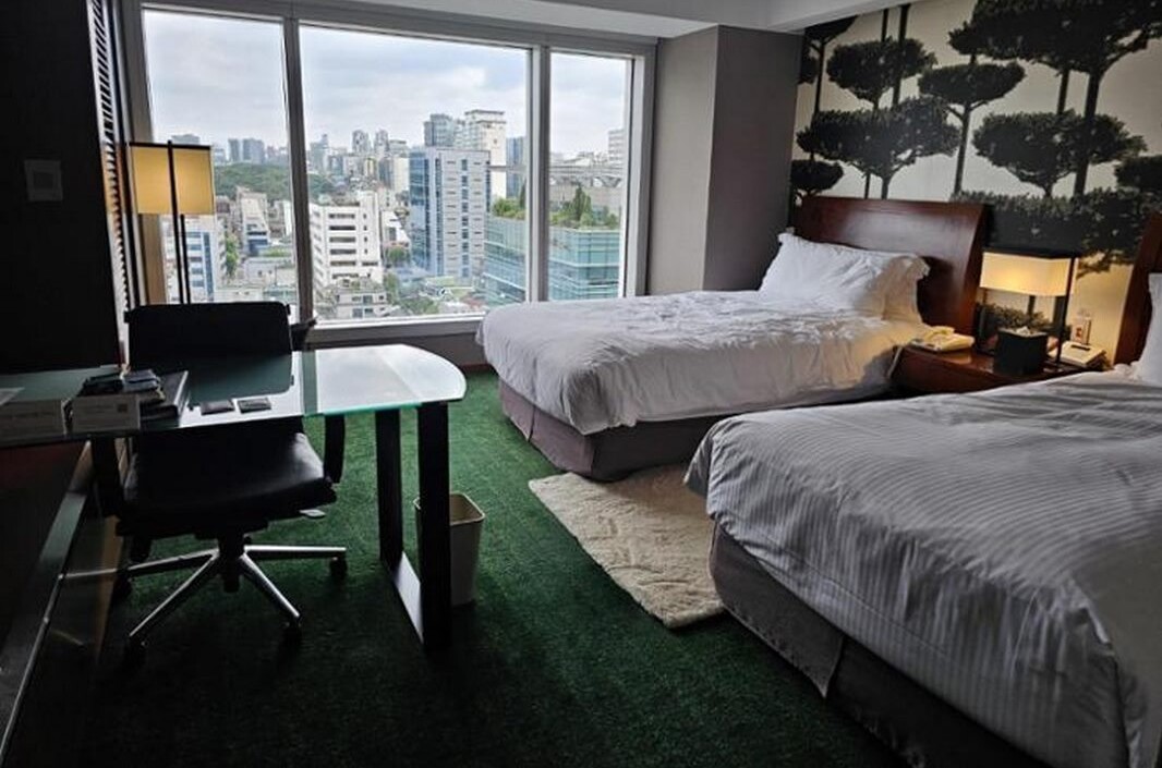 14 Luxury Hotels Are Donating Outdated Furniture to Low-Income Families in Need